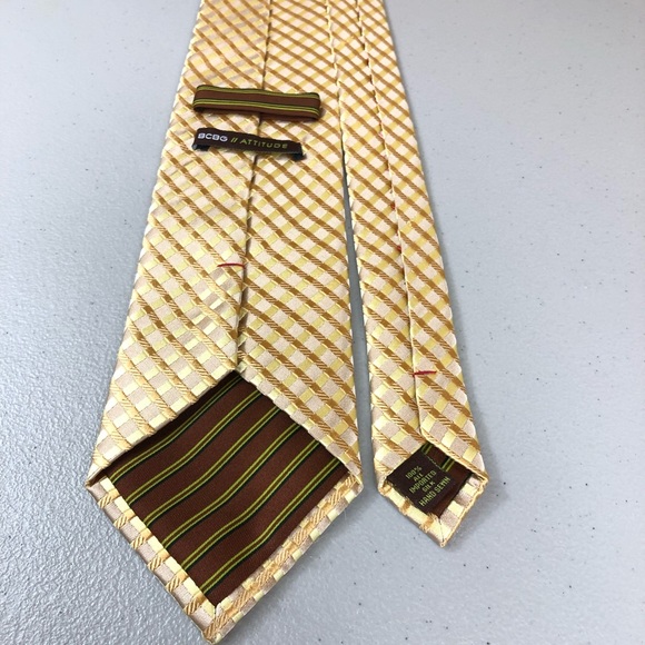 BCBG Attitude Gold and Tan 100% Silk Hand Sewn Tie - Picture 2 of 4